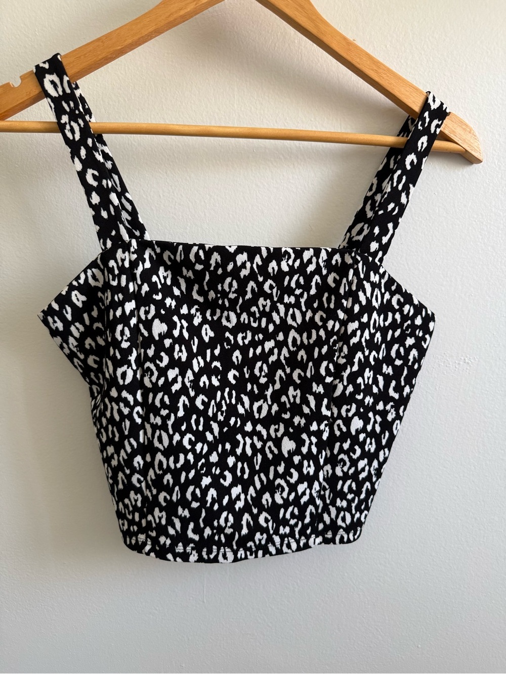 NWOT- Leith Black and White Leopard-Print Square-Neck Crop Top